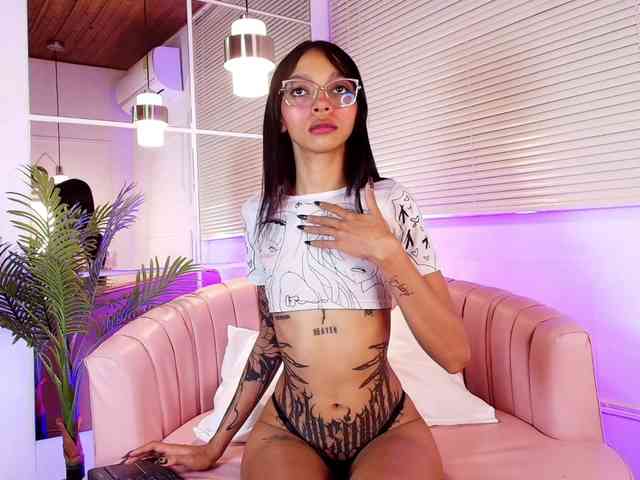 emily-burton18 webcam