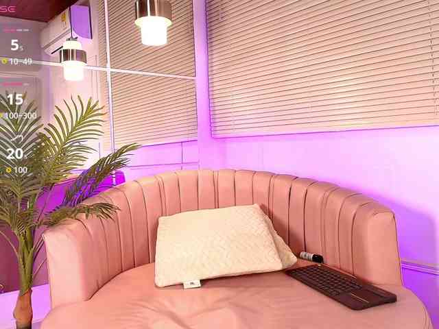 emily-burton18 webcam