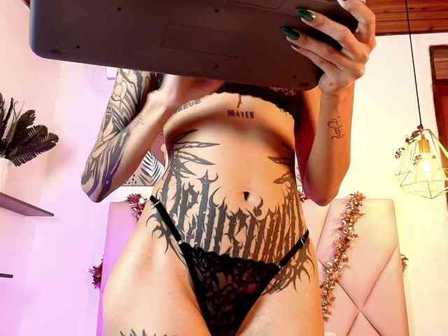 emily-burton18 webcam