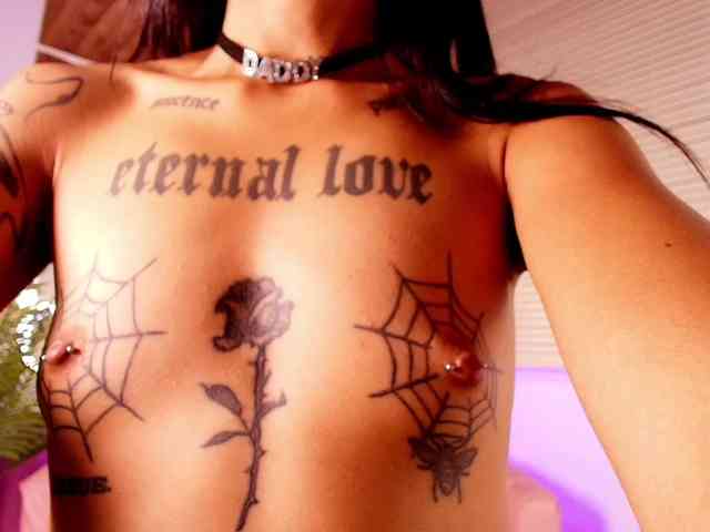 emily-burton18 webcam