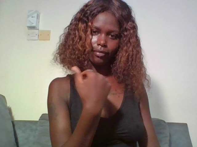 Mounchrie Live Cam on BongaCams