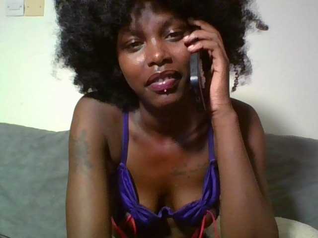 Mounchrie – webcam model profile photo