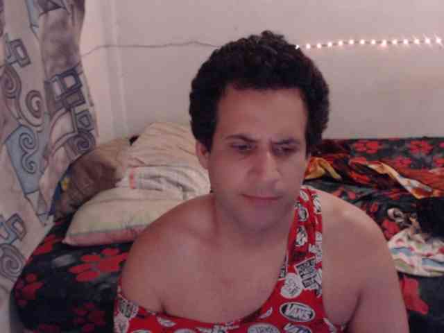 KingLeafar Live Webcam on BongaCams