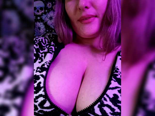 Zadirafoxy's BongaCams show and profile