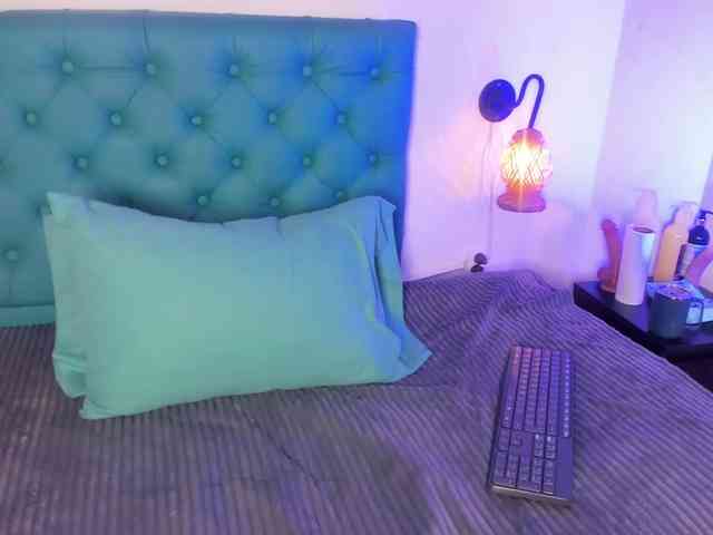 gabi-hot Live Webcam on BongaCams