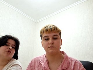 2Lesbians Porn Show