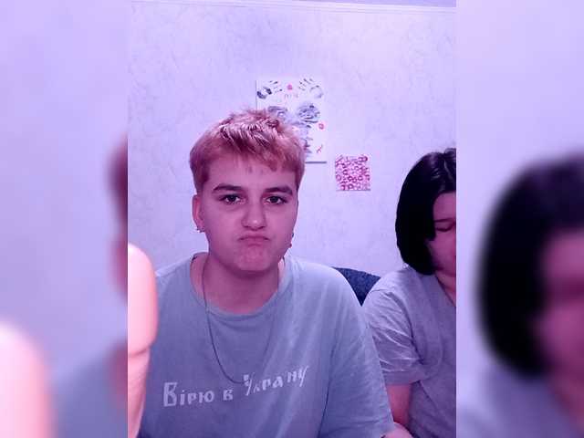 2Lesbians Live Webcam on BongaCams