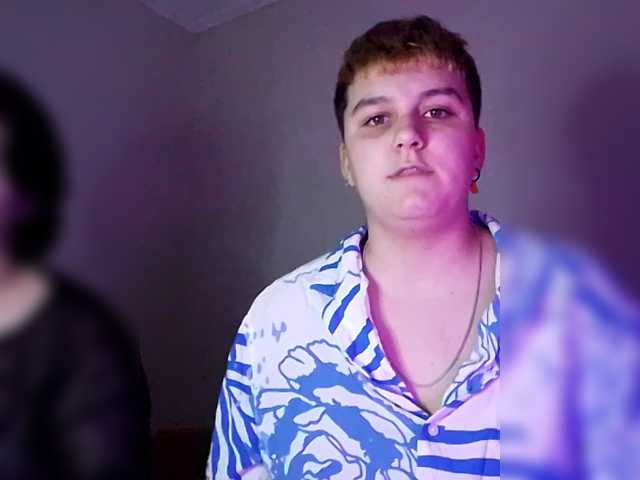 2Lesbians – webcam model profile photo