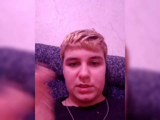 2Lesbians's BongaCams show and profile