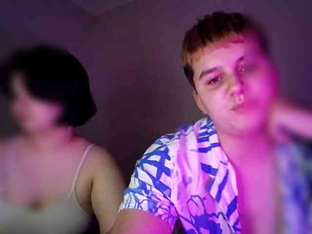 2Lesbians webcam