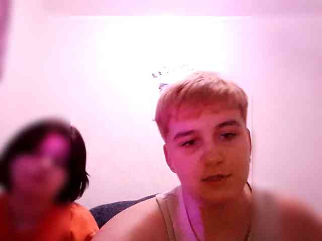 2Lesbians webcam