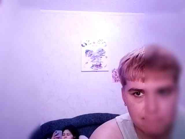 2Lesbians webcam