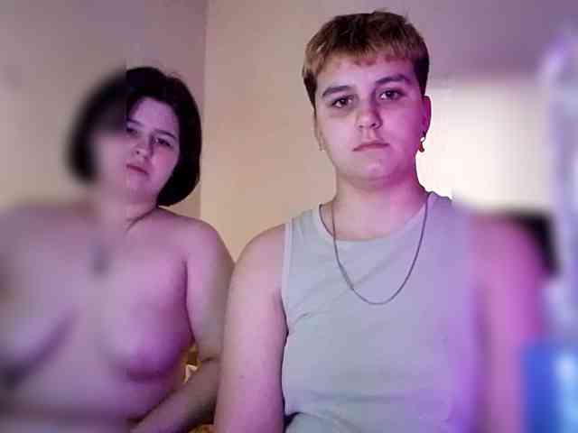 2Lesbians webcam