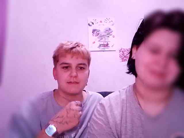 2Lesbians webcam