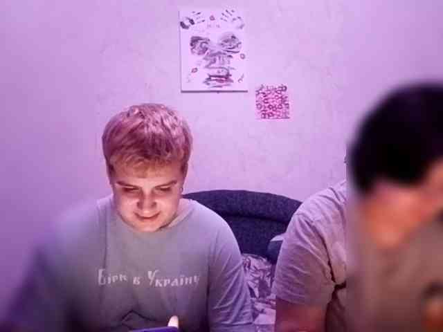 2Lesbians Live Webcam on BongaCams