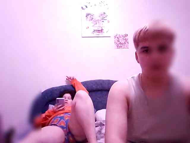 2Lesbians webcam