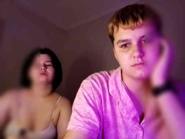 2Lesbians webcam