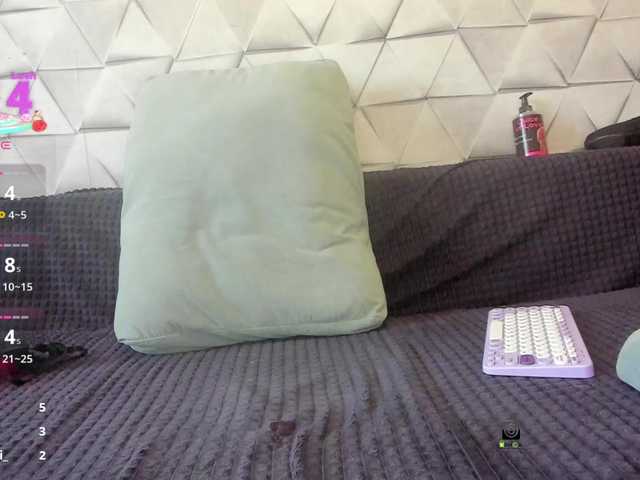 -henTaigiRl-'s BongaCams show and profile