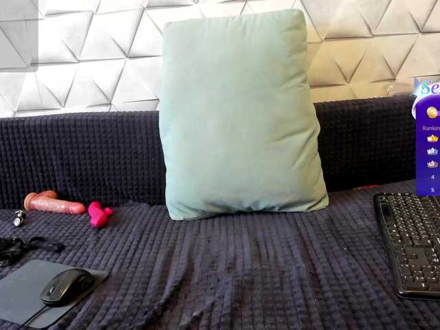 -henTaigiRl-'s BongaCams show and profile