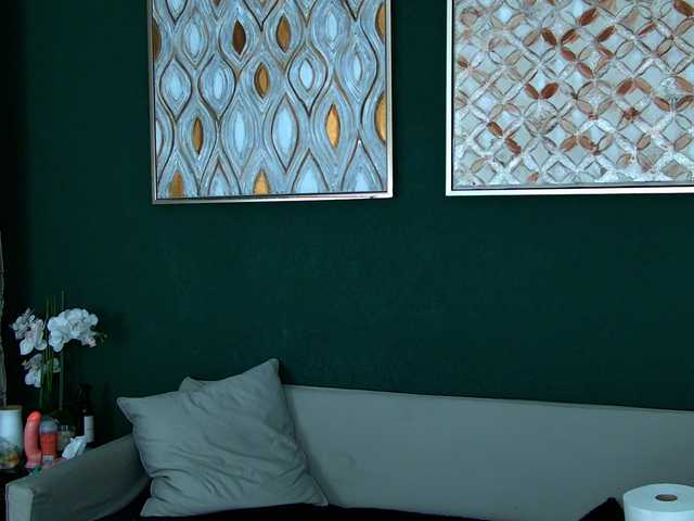 RoxanneJoy's BongaCams show and profile