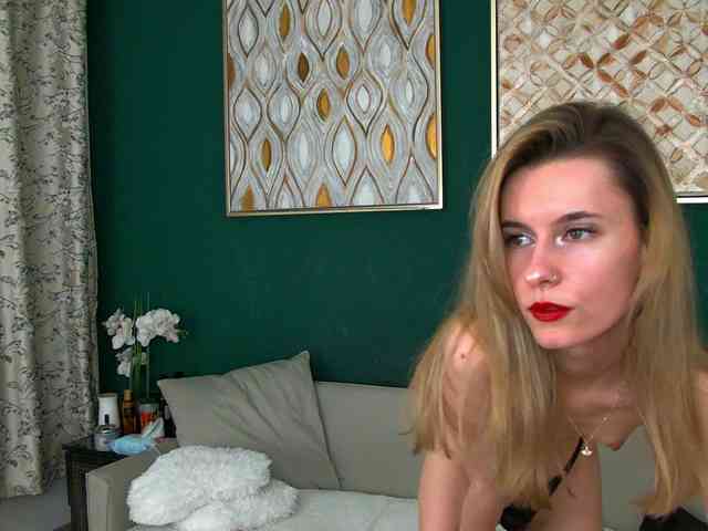 RoxanneJoy RoxanneJoy