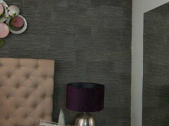 amelyjoyfull live room