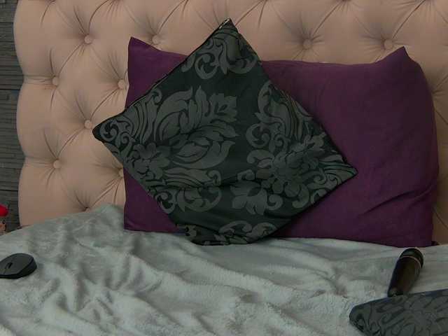 amelyjoyfull's BongaCams show and profile