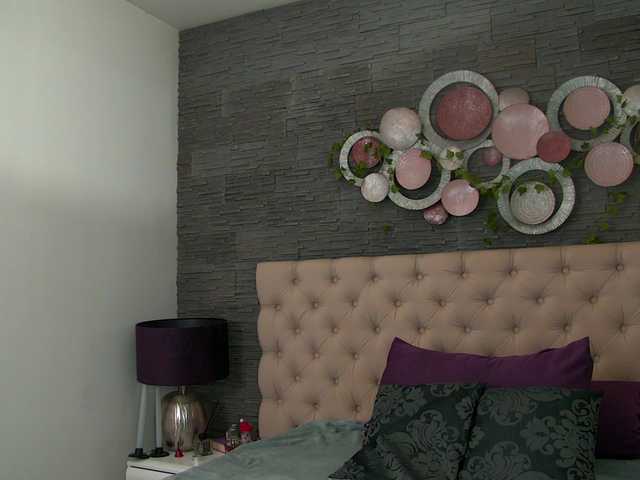 amelyjoyfull's BongaCams show and profile