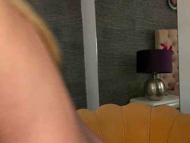 amelyjoyfull Live Webcam on BongaCams