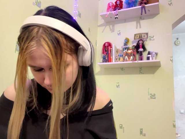 SIMONA-CHARON's BongaCams show and profile