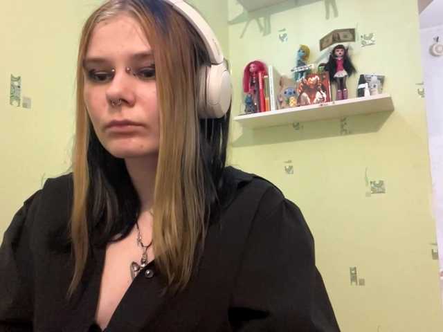 SIMONA-CHARON's BongaCams show and profile