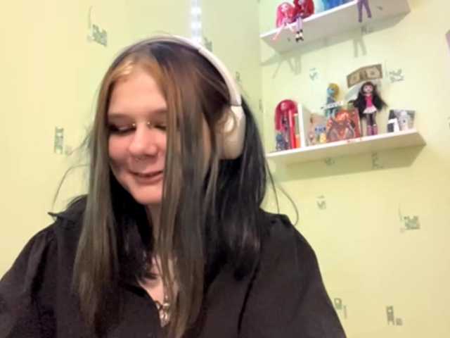 SIMONA-CHARON's BongaCams show and profile