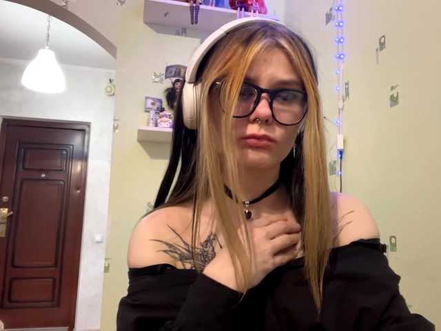 SIMONA-CHARON's BongaCams show and profile