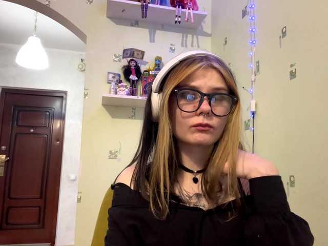 SIMONA-CHARON's BongaCams show and profile