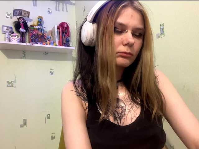 SIMONA-CHARON's BongaCams show and profile