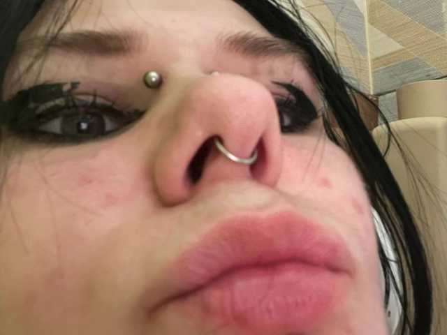 SIMONA-CHARON's BongaCams show and profile