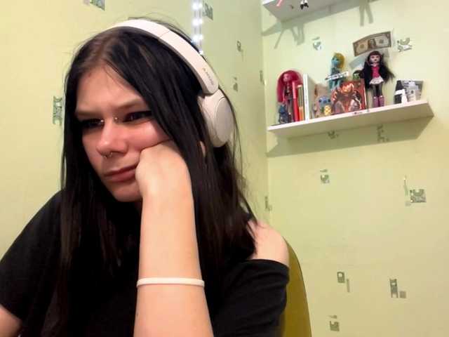  SIMONA-CHARON chat room