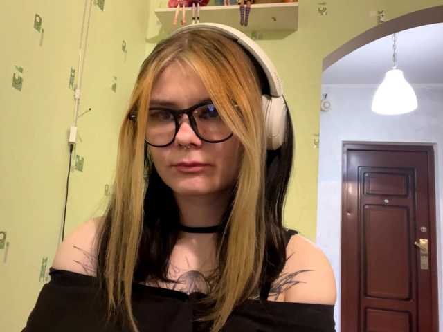 SIMONA-CHARON's BongaCams show and profile