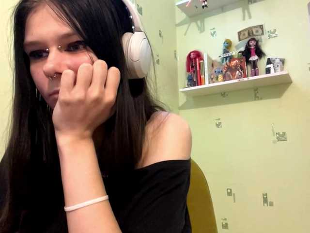  SIMONA-CHARON chat room