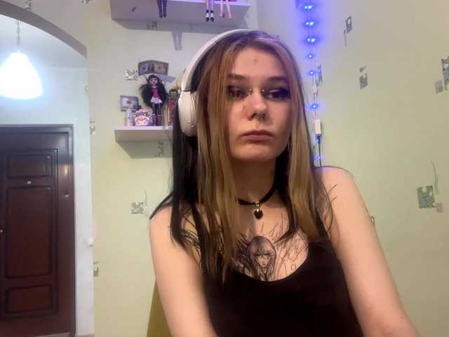 SIMONA-CHARON's BongaCams show and profile