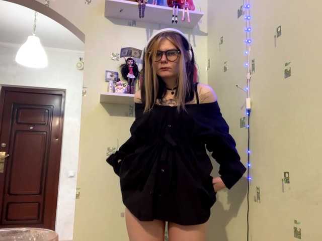 SIMONA-CHARON's BongaCams show and profile