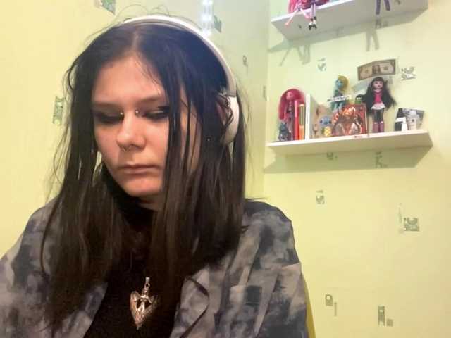  SIMONA-CHARON chat room