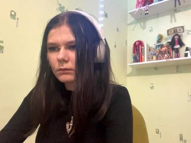  SIMONA-CHARON chat room