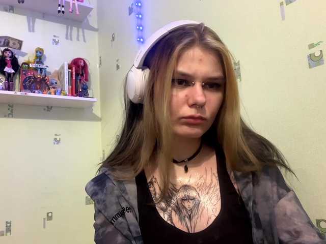 SIMONA-CHARON's BongaCams show and profile