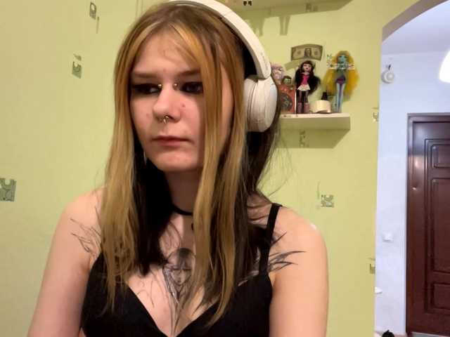 SIMONA-CHARON's BongaCams show and profile