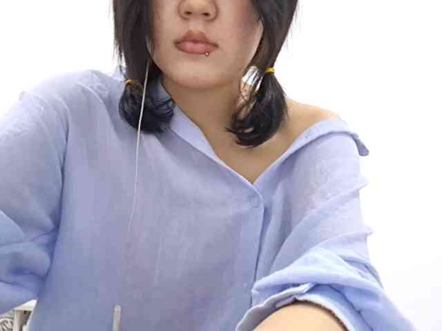 AdelaKessner Live Webcam on BongaCams