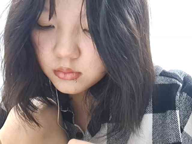 AdelaKessner Live Webcam on BongaCams