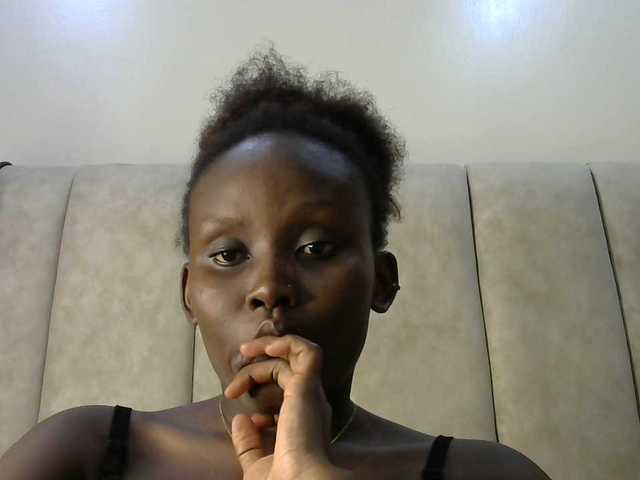 MellaninSasha's BongaCams show and profile