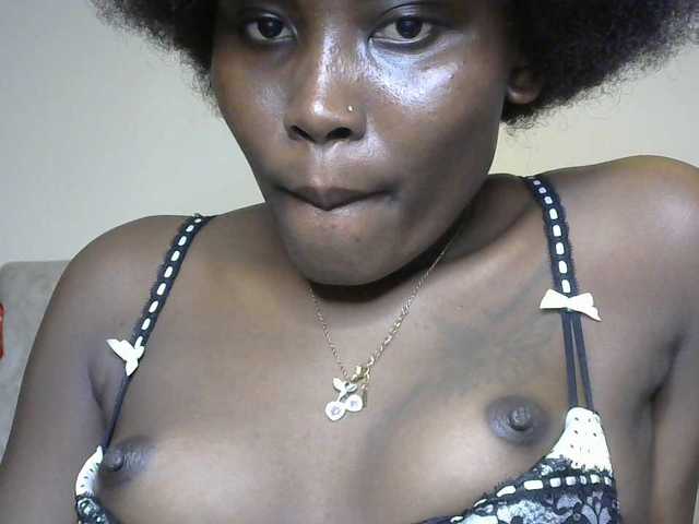 MellaninSasha's BongaCams show and profile