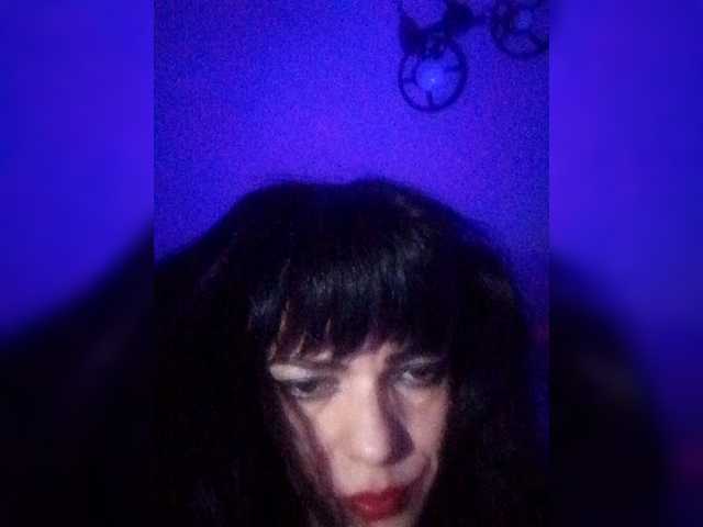 Ellis-3's BongaCams show and profile